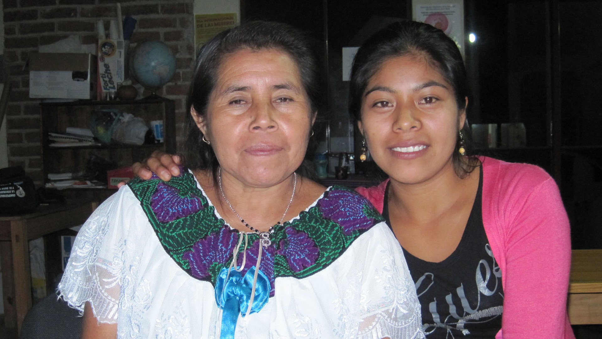 Pascuala Pérez Gutierrez and Margarita Vásquez Boloma work with the Fray Pedro de la Nada Committee for Human Rights to educate indigenous women about their rights. (Photo by Laurie Liles.)